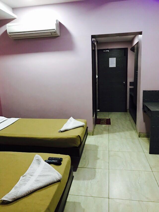 Iroomz Vaishali Residency Bellary Exteriör bild